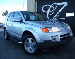 2005 Saturn VUE V6 Automatic - 2036 36 St SE