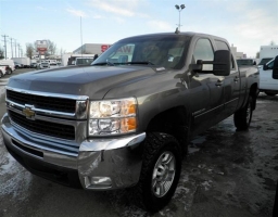 2008 Chevrolet Silverado 2500HD LT 4x4 Crew Cab SWB - 4620 Blackfoot Trail SE