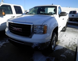 2009 GMC Sierra 2500HD SLE - 4620 Blackfoot Trail SE