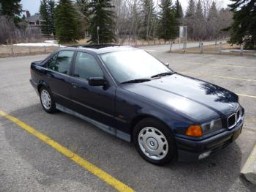 BMW320i, 6900kms(ORIGINAL) Like a New Car