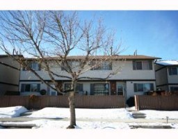 This Braeside Townhouse Has Two Master Bedrooms