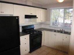 july 1st - 3bdrm Upper Suite - Pets OK